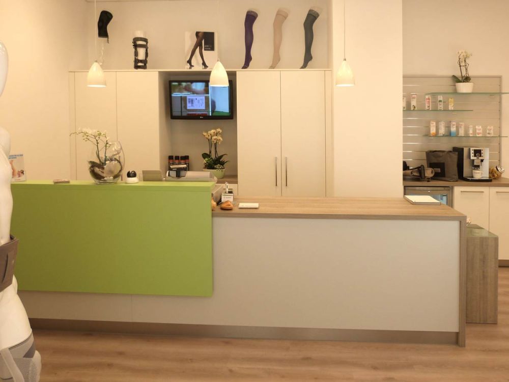 Einladendes Store-Design von Eichert Orthopädie.