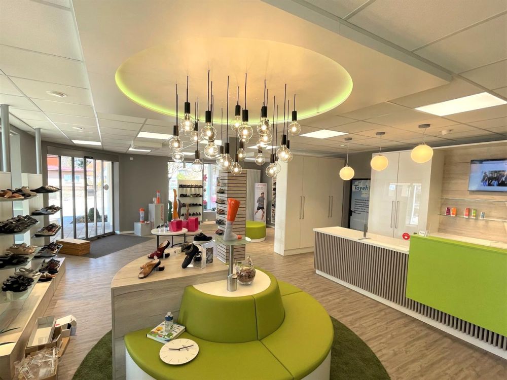 Barrierefreie Eleganz: Orthopädies und Schuhtechnik-Ladenbau 