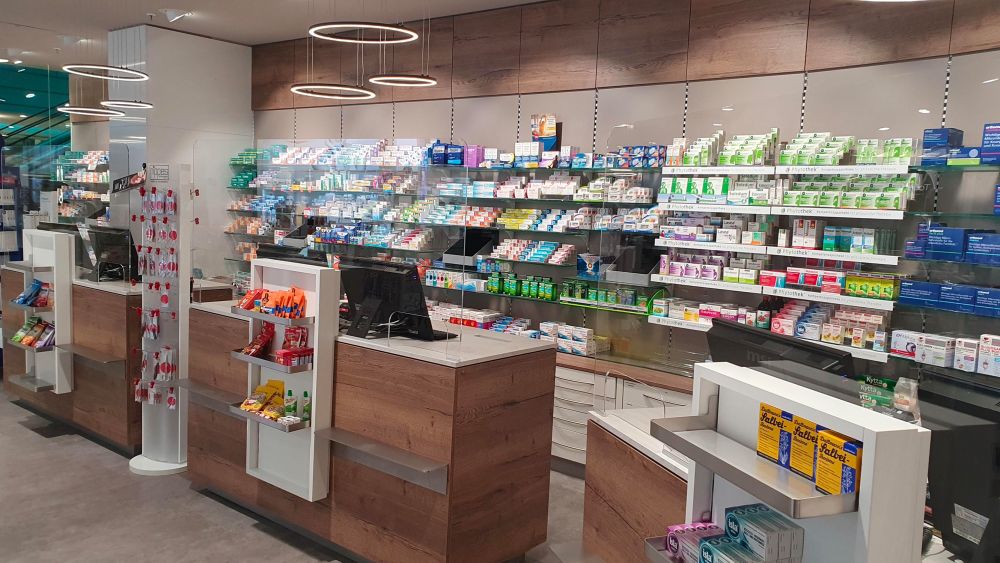 Kassentheke in der Arcaden Apotheke Berlin